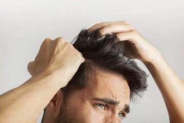خارش سر ناشی از کمبود چه ویتامینی است؟
