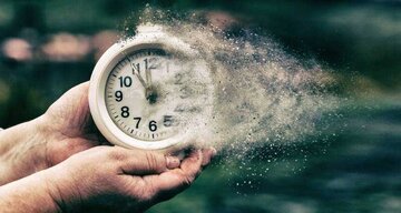 آیا زمان در ساحت الهی معنا دارد؟