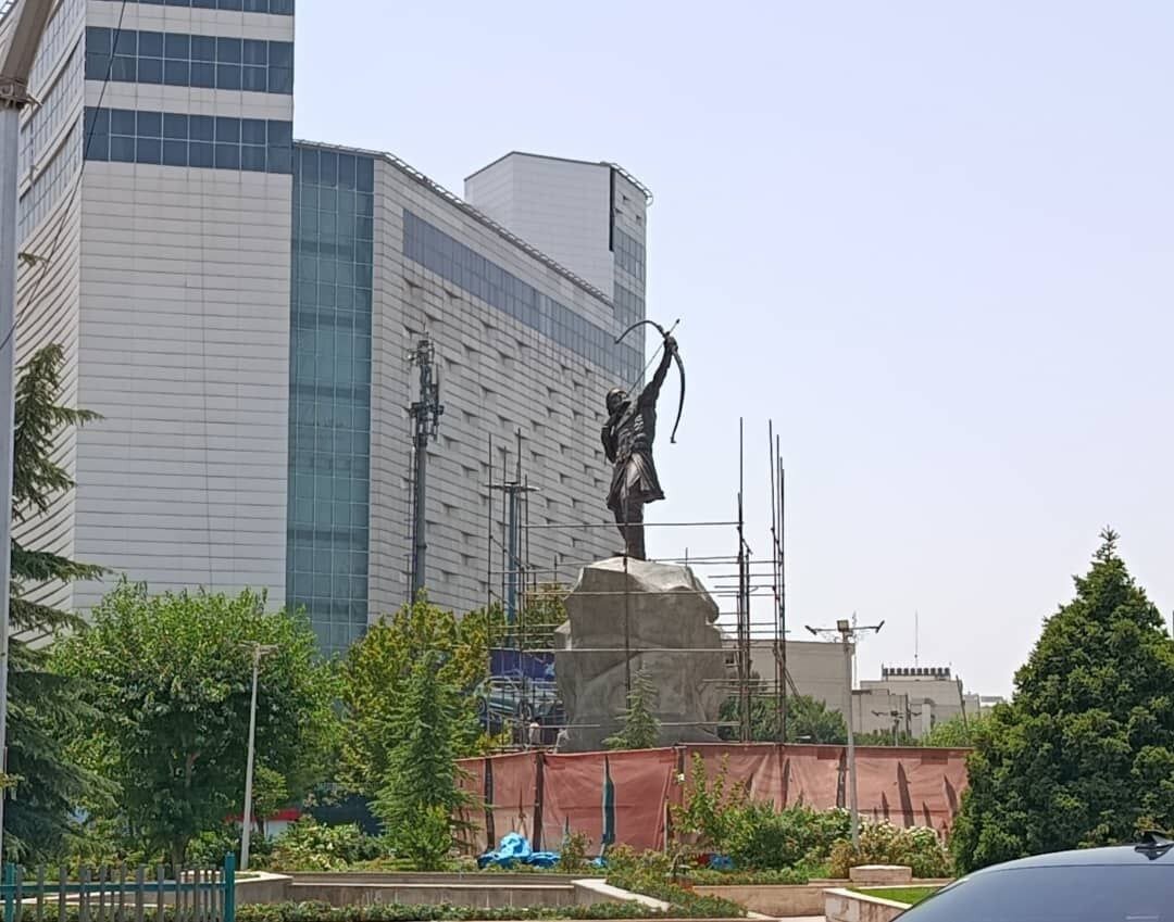 آقای شهردار بعنوان یک ایرانی غیرتمند، که هستید، خواهشا استعفا بفرمایید!