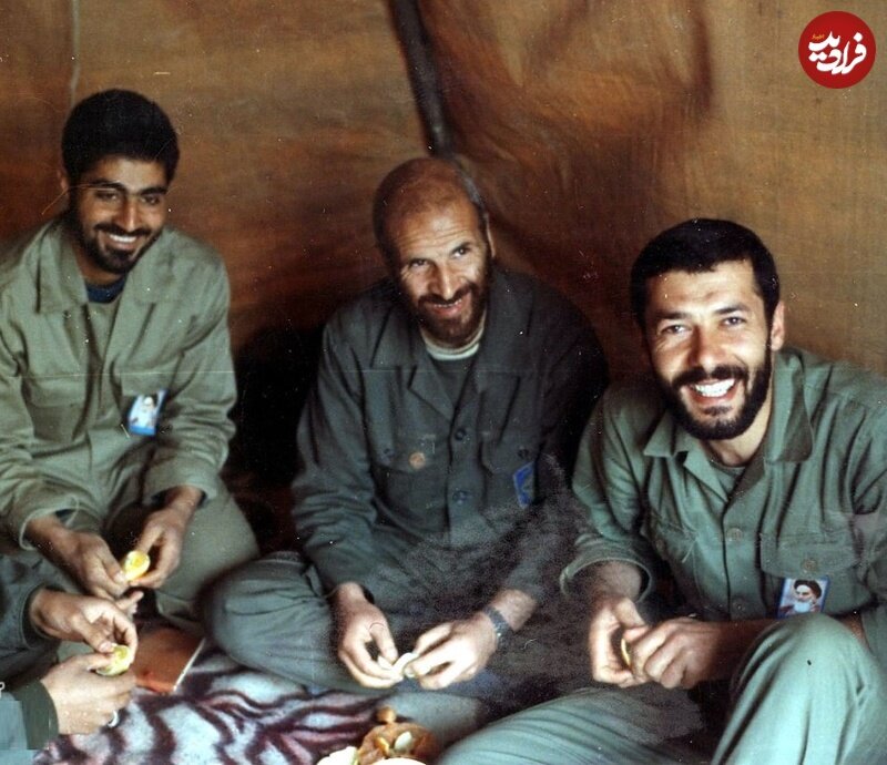عکس/ سردار سلیمانی و همرزمانش در جبهه؛ دهه ۶۰