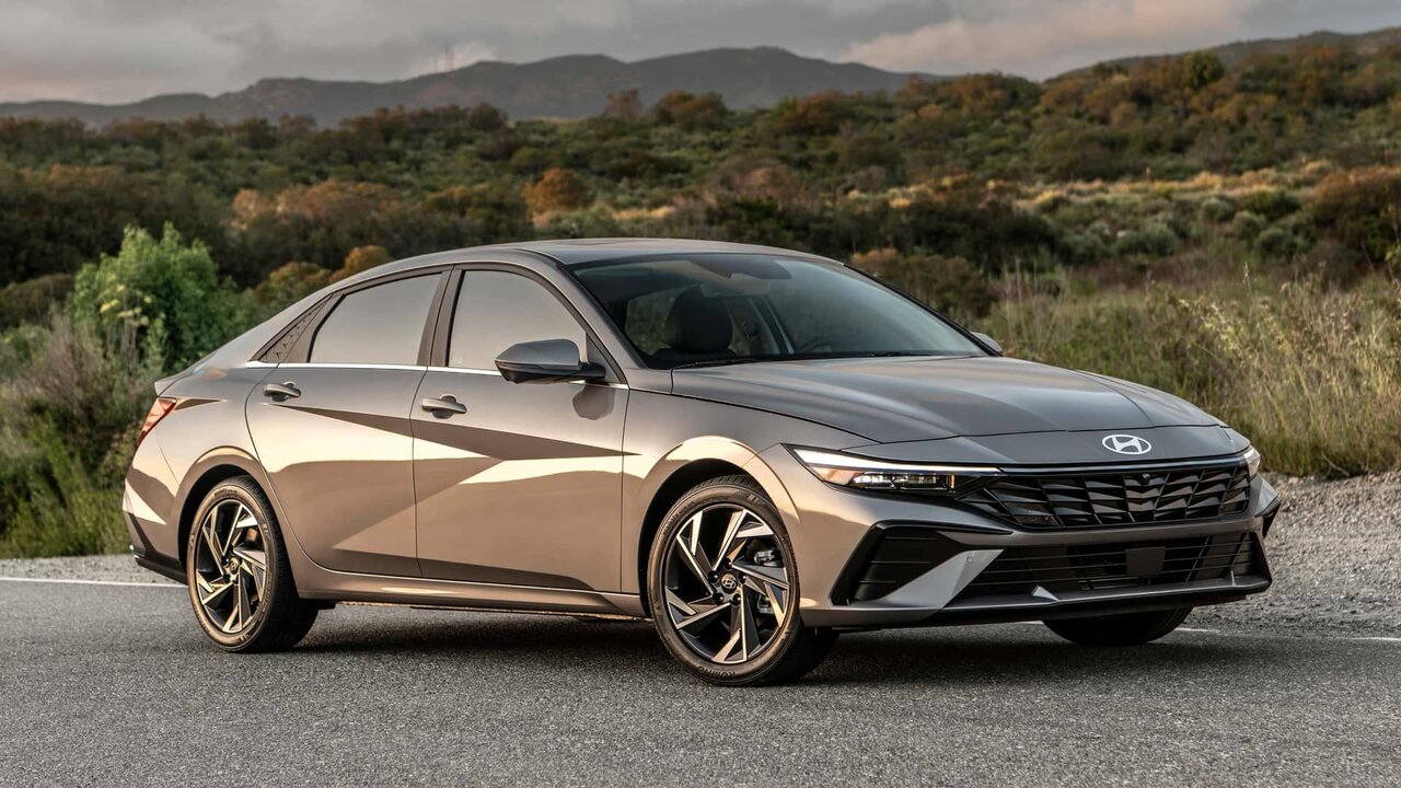 مردم آمریکا به جای تارا و شاهین سوار این خودروها میشوند / ارزانترین خودروهای بازار آمریکا در سال ۲۰۲۵ عکس