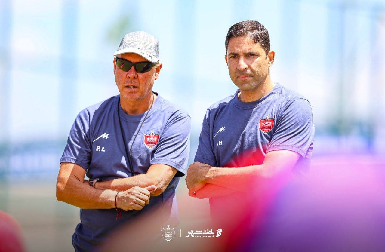 عکس| رونمایی رسمی از پرسپولیس مدل ۱۴۰۴ به سبک هلی کوپتر