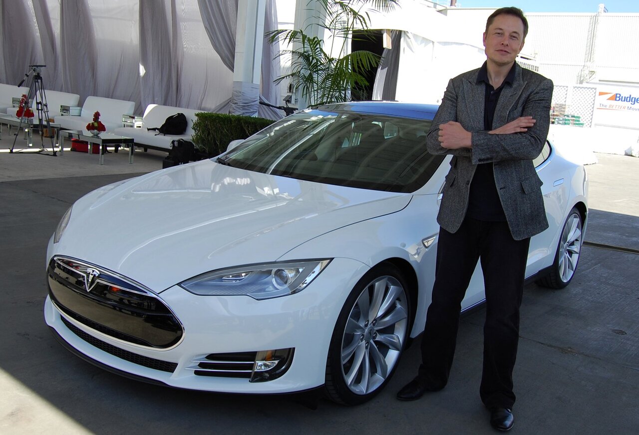 خودرویی که ایلان ماسک را به اوج شهرت و ثروت رساند