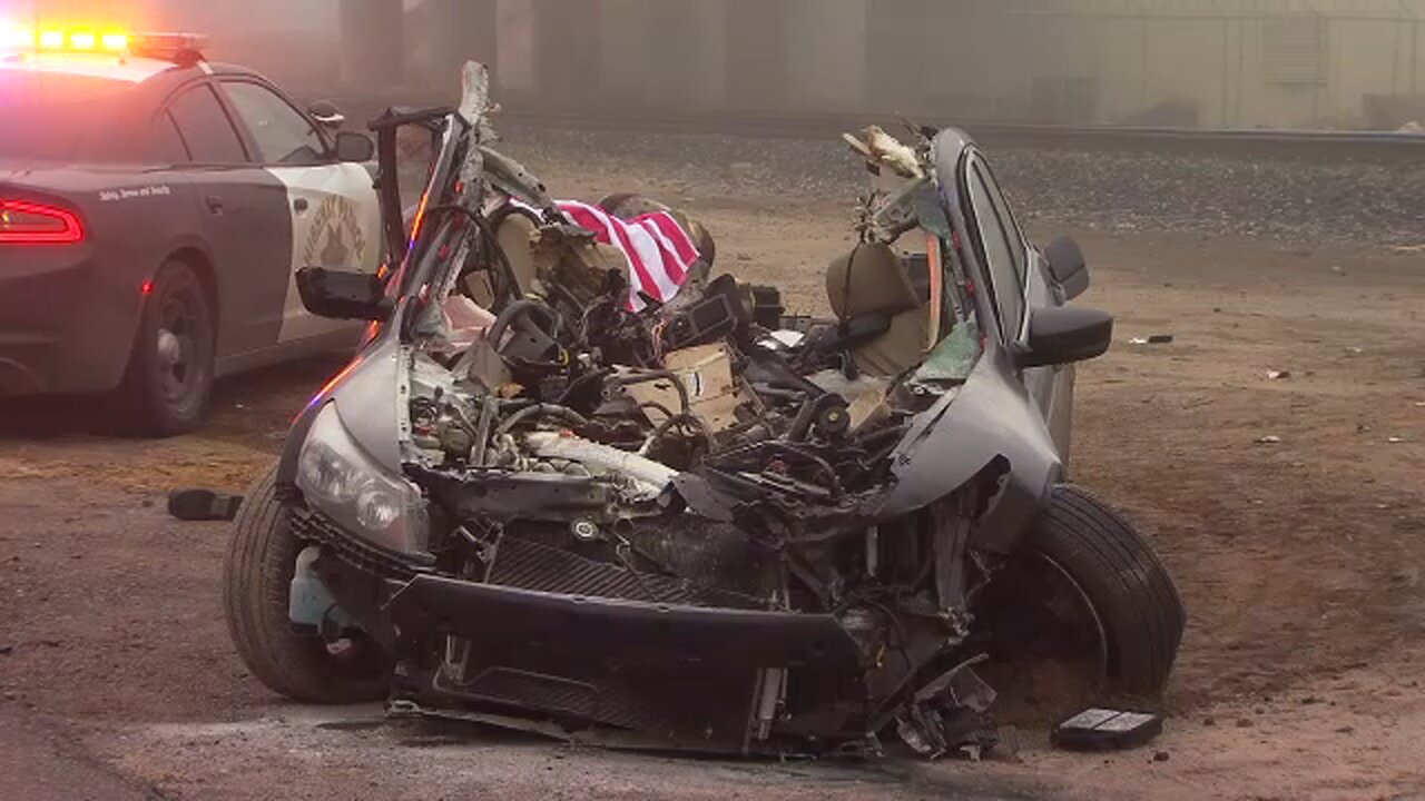 ببینید | لحظه وقوع تصادف وحشتناک و زنده ماندن معجزه‌آسای راننده