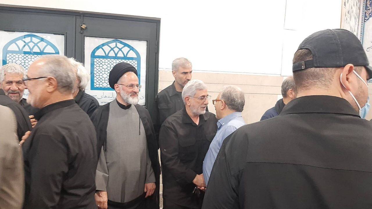 عکس سردار قاآنی در مراسم گرامیداشت شهید ایزدی