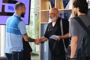 عکس| دیدار صمیمی یک زن و شوهر بازیگر با بازیکنان و کادرفنی استقلال