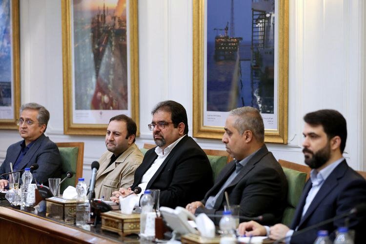 تصاویری از مسعود پزشکیان در وزارت نفت 2