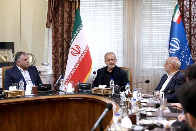 تصاویری از مسعود پزشکیان در وزارت نفت