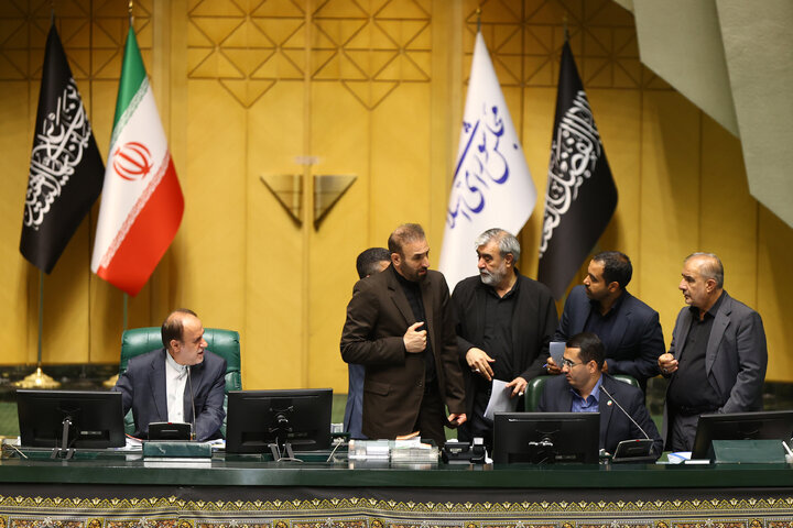 نمایندگان، رئیس مجلس را محاصره کردند/ جلسه دو نفره ذوالنوری و رسایی+تصاویر