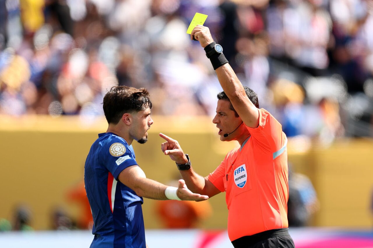 عکس | اقتدار علیرضا فغانی در فینال؛ همان داوری که میشناختیم! 3