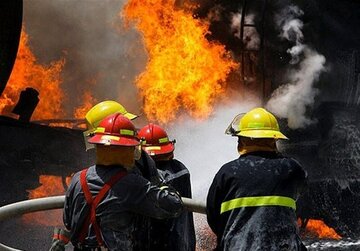 ببینید | فیلم آتشسوزی هولناک در کارگاه مبلسازی محله مرتضیگرد ببینید | فیلم آتشسوزی هولناک در کارگاه مبلسازی محله مرتضیگرد