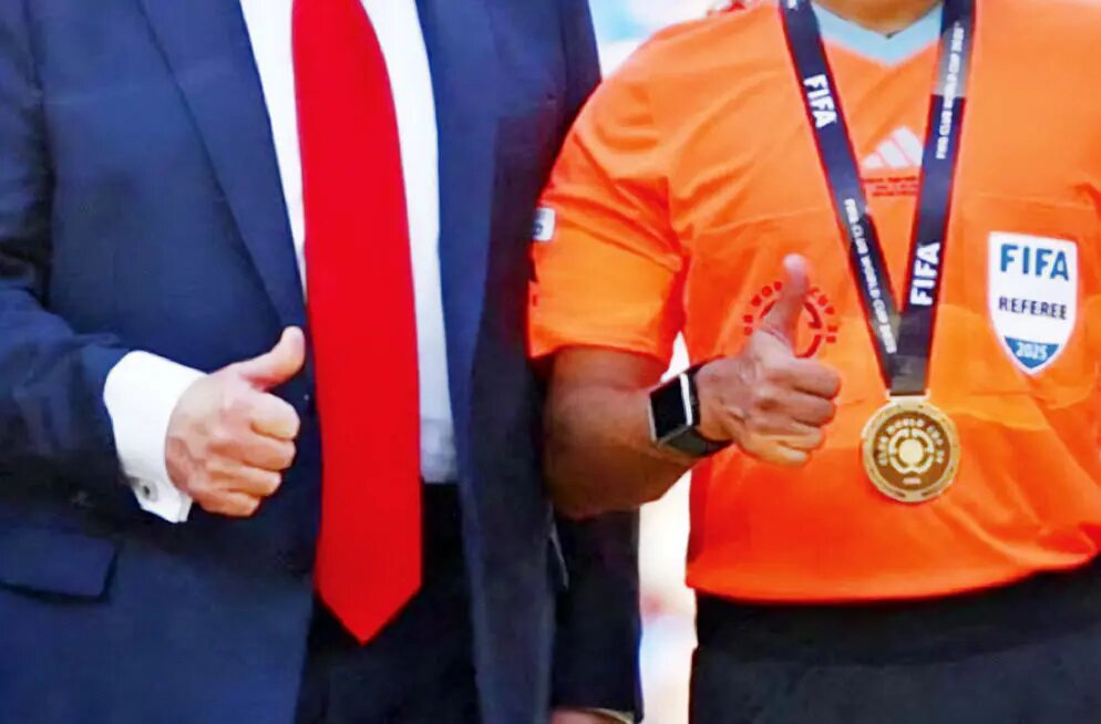 آقای فغانی! بچه شاهعبدالعظیم! انتظار نداشتیم گاندی و ماندلا می شدی، اما لااقل اون شست لعنتی رو غلاف می کردی