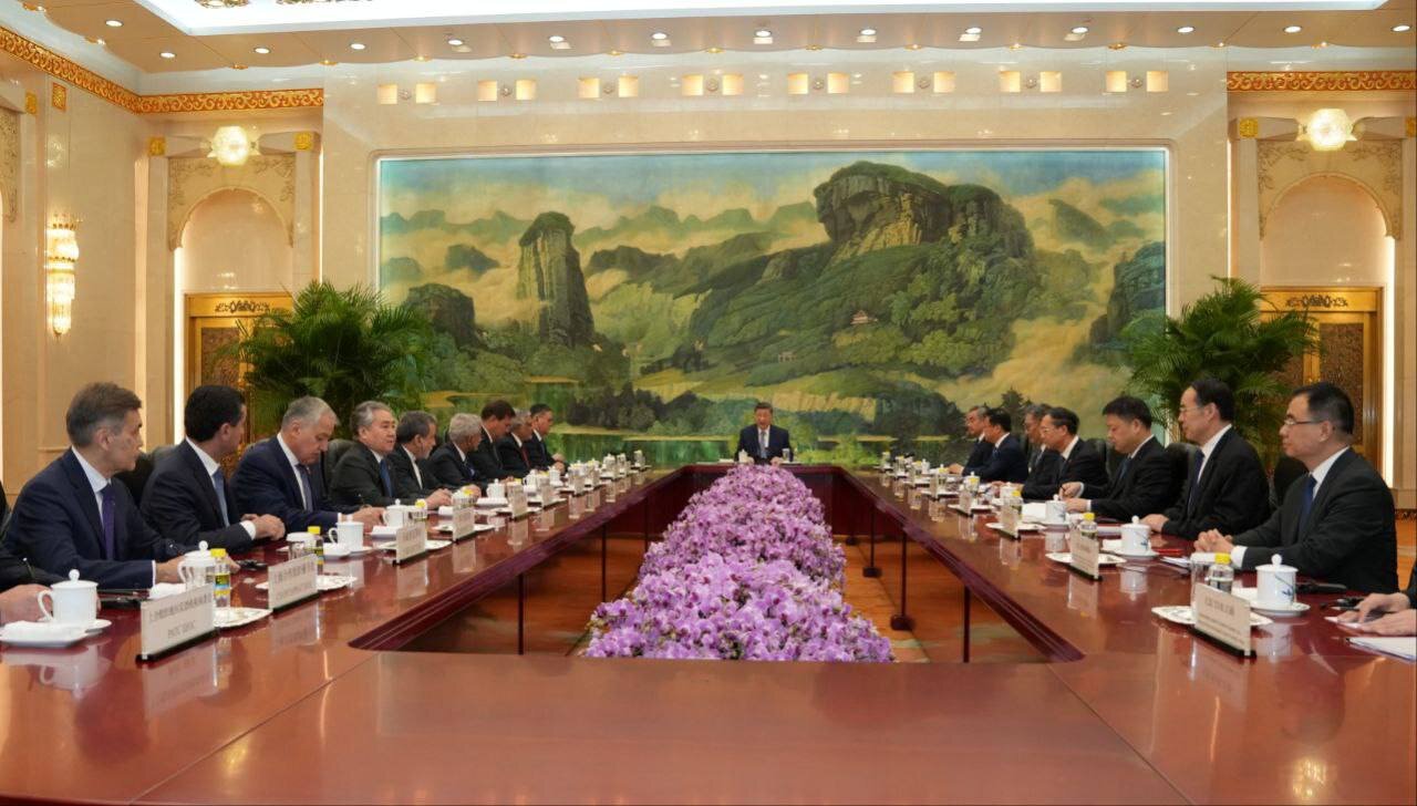 شی با وزرای خارجه شانگهای دیدار کرد/عکس