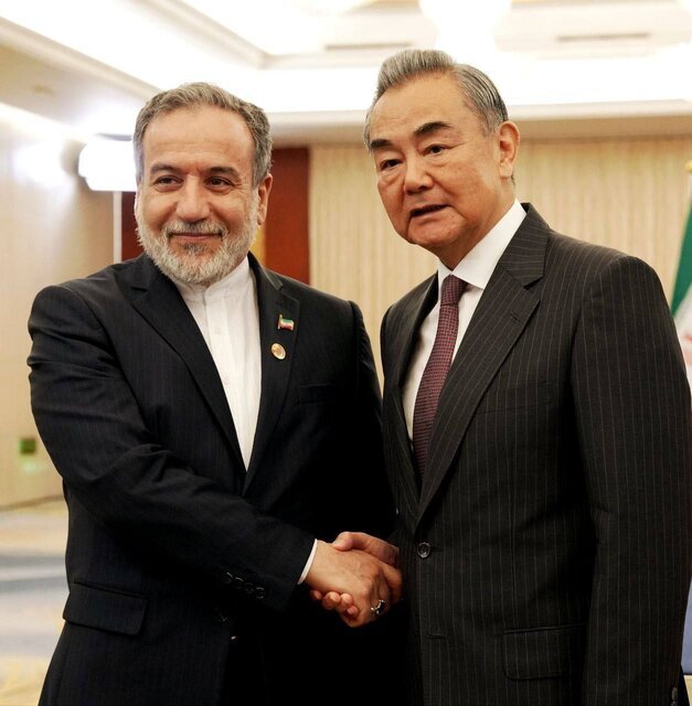 رایزنی عراقچی با وزیرخارجه چین؛ وانگیی از حسننیت هوشمندانه ایران تمجید کرد/عکس