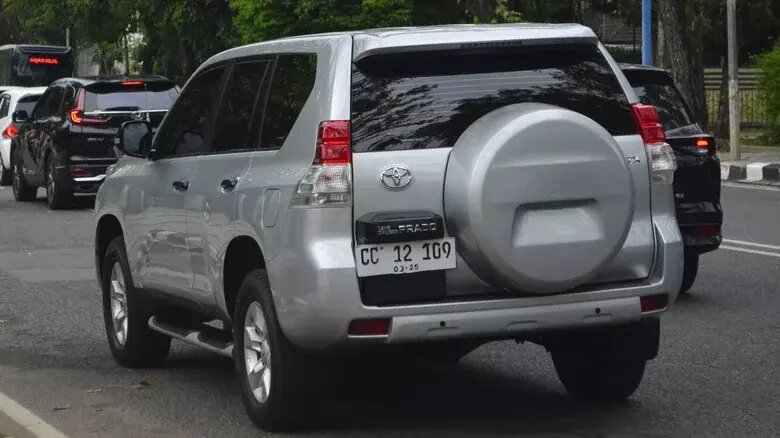 نام «پرادو» چه معنایی دارد؟ ریشه نامگذاری لندکروزر پرادو تویوتا چیست؟