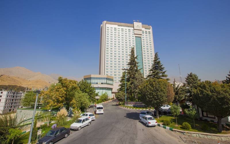 معرفی هتل های تهران با چشم انداز شبانه