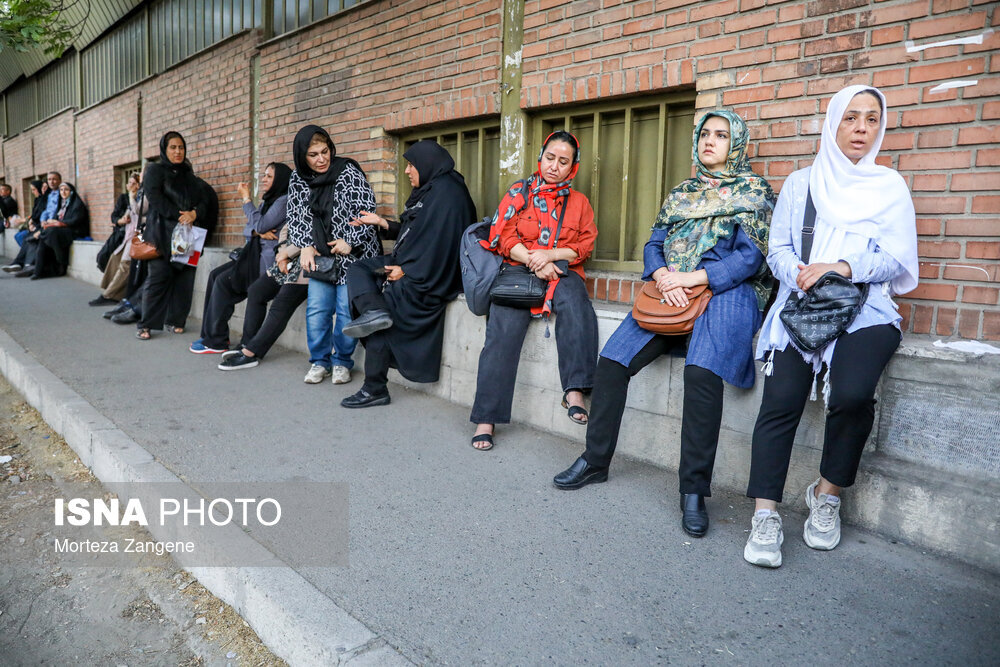 داوطلبان نامرئی و پراسترس کنکور!/ عکس
