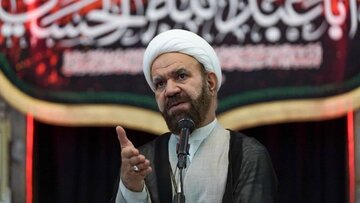 تولیت آستان شاهچراغ (ع): بستن تنگه هرمز کار پیچیده‌ای نیست / مذاکره با فرد مست و عربده‌کش، نه مذاکره است و نه دیپلماسی، بلکه نوعی التماس است