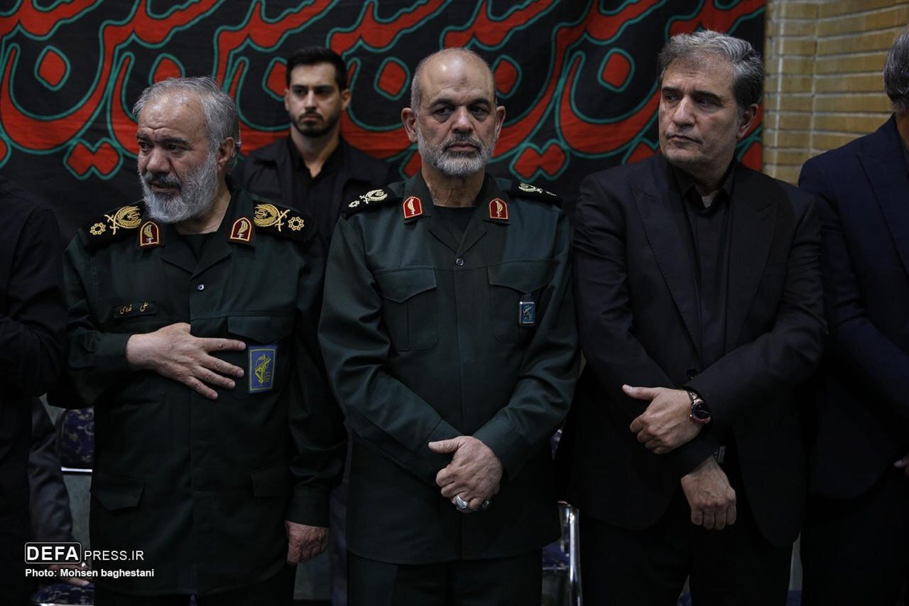 تصاویری از مراسم بزرگداشت سرداران شهید ربانی و محرابی / فدوی و قاآنی هم آمدند / مداح مشهور هم حضور داشت 8