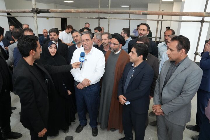 ورزشگاه پانزده هزار نفری ارومیه