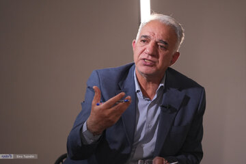 فرهاد مهراد؛ پیشگام در تلفیق موسیقی پاپ و مذهبی / هیچ خواننده‌ای مثل فرهاد نام حضرت محمد را به زبان نیاورد