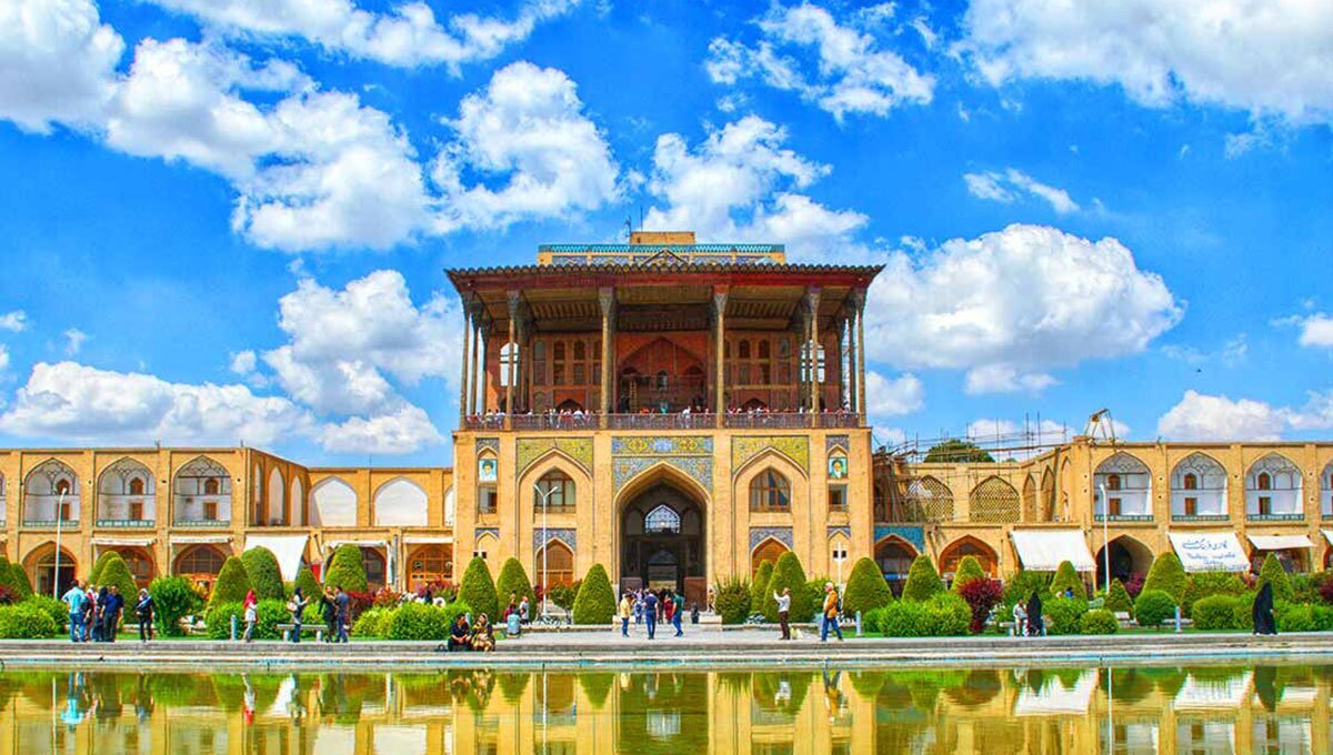قابهایی از تاریخ و هنر «اصفهان» در دوره «قاجار»/از نقش جهان و عالیقاپو تا منارجنبان و پل خواجو