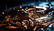 ببینید | نفت در دل صحرا می‌جوشد؛ ویدئویی دیدنی از فوران منابع عربستان صعودی
