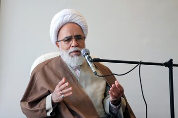 ملت ایران با تکیه بر ایمان و مقاومت مثال‌زدنی خود، در برابر تهدیدات و دشمنی‌ها ایستادگی کرد
