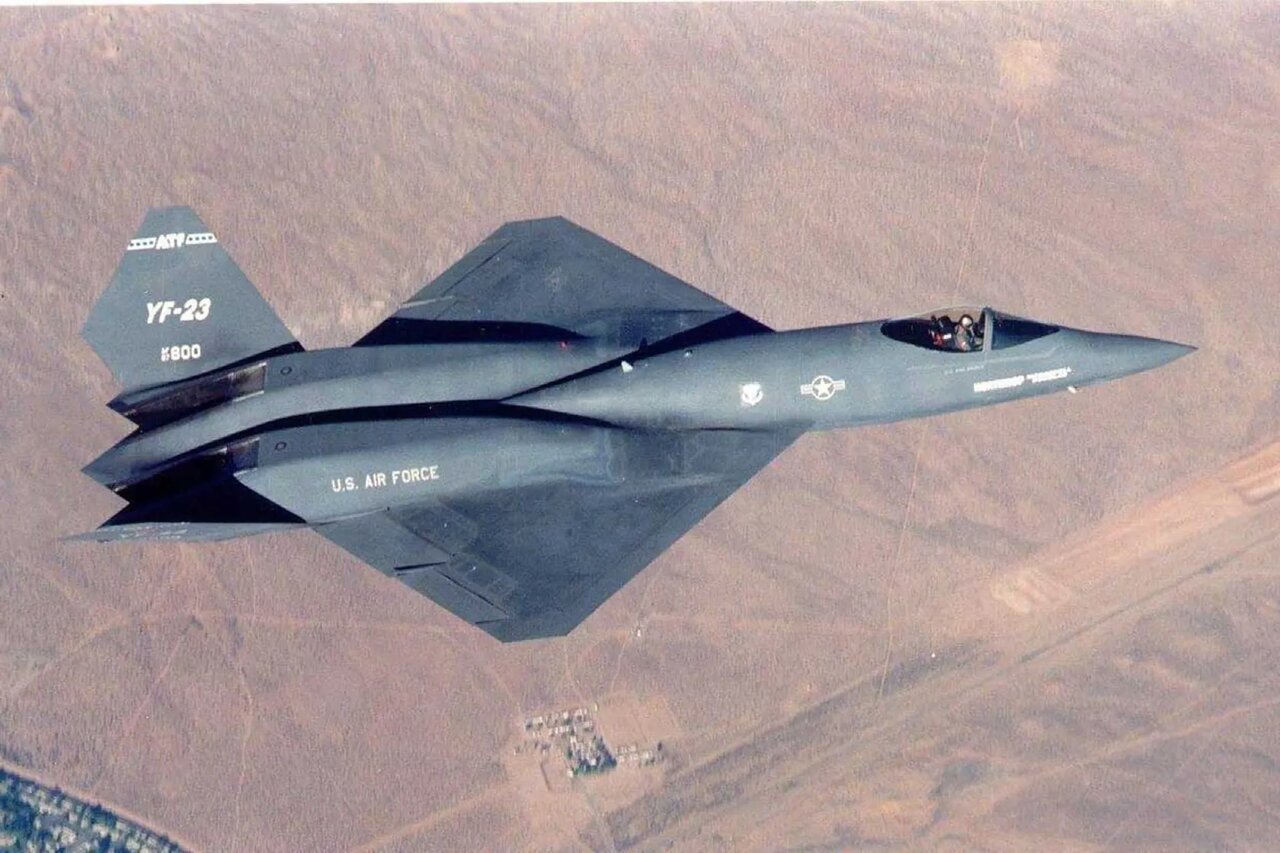 جنگندهای که برتر از F-۲۲ بود اما به در بسته خورد! / عکس