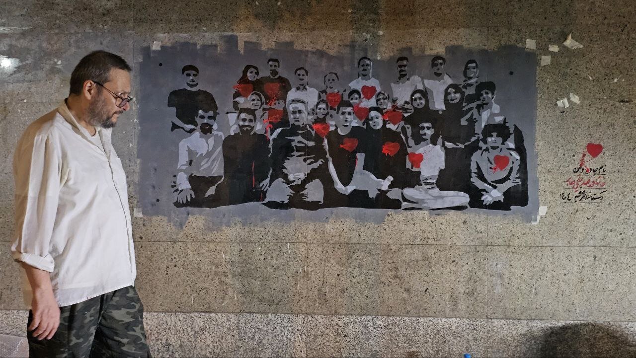 «نام جاوید وطن» به تصویر کشیده شد / روایت نقاشی شهدا بر دیوار خیابان‌های تهران