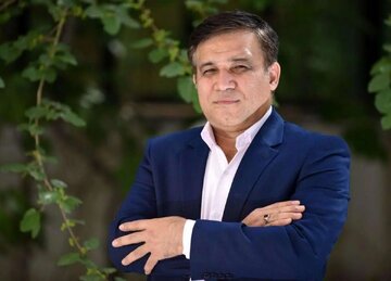 حمله شدید روزنامه اصولگرا به علی تاجرنیا بخاطر استفاده از نام "تاج" برای تیم استقلال