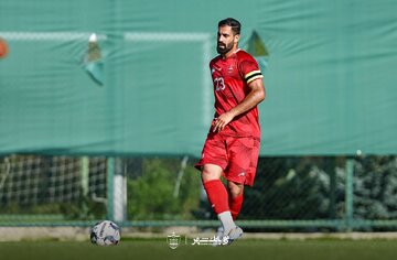 عکس | اتفاق عجیب در ترکیه؛ کاپیتان پرسپولیس قید بازوبند را زد!