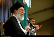 ببینید | تصاویری از بازرسی مخفی رهبر انقلاب در زلزله بم