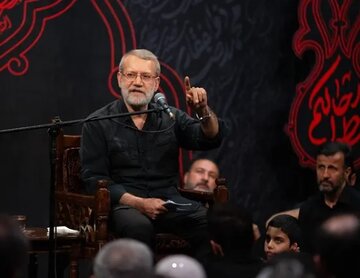 منبرنشینی به سبک علی لاریجانی در هیئت میثم مطیعی / چگونه رییس مجلس قانون گذار برجام روی منبر مداح ضد برجام سخنرانی کرد
