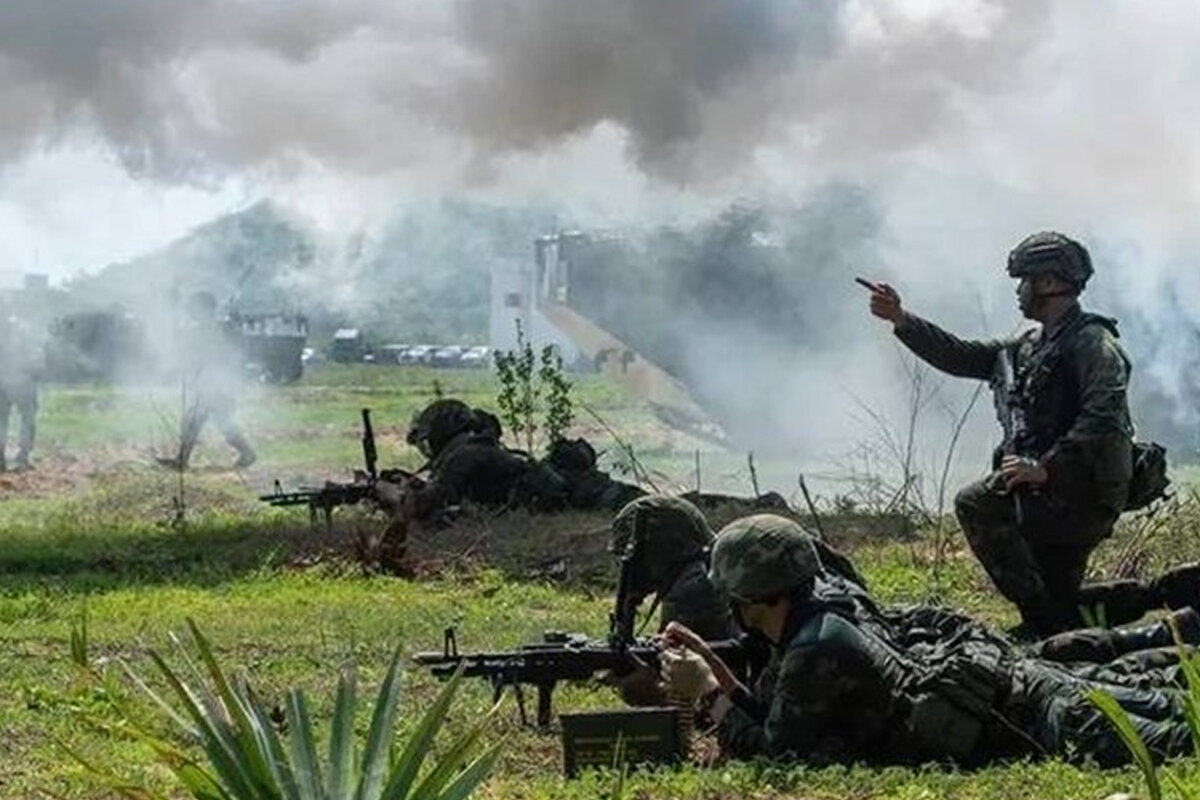 چرا تایلند و کامبوج به جان هم افتادند؟ / دعوای دیرینه به بیخانمانی بیش از صدهزار نفر منجر شد/ متحد آمریکا به متحد چین رحم نمیکند