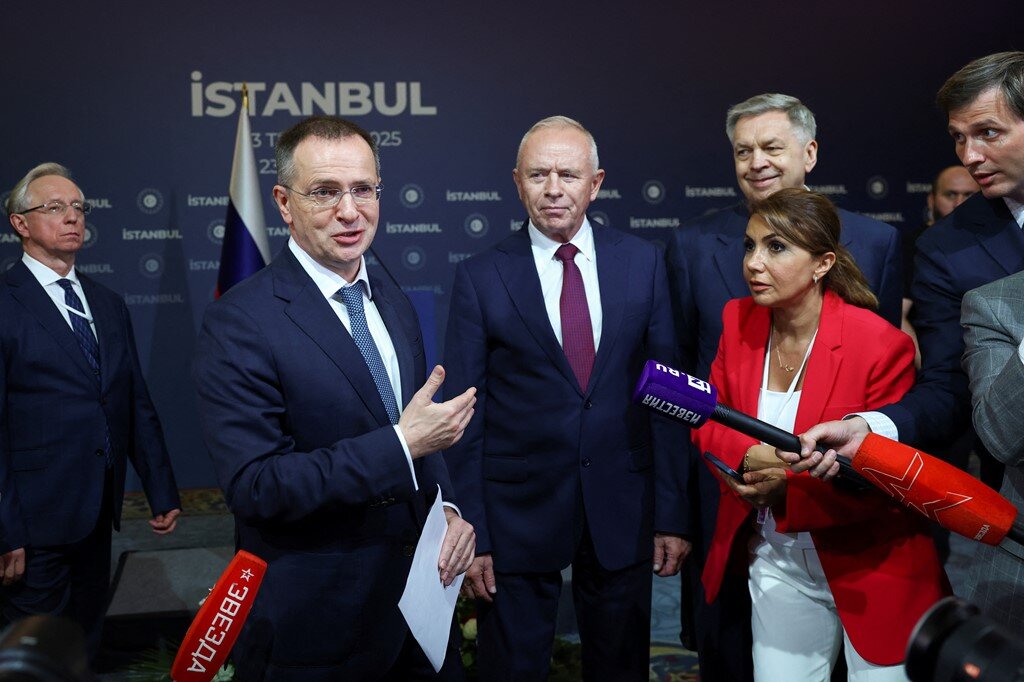 چرا مذاکرات مستقیم مسکو و کییف به نتیجه نمیرسد؟ / مسکو خواهان آتشبس موقت، کییف در جستوجوی راهی برای پایان دائمی جنگ