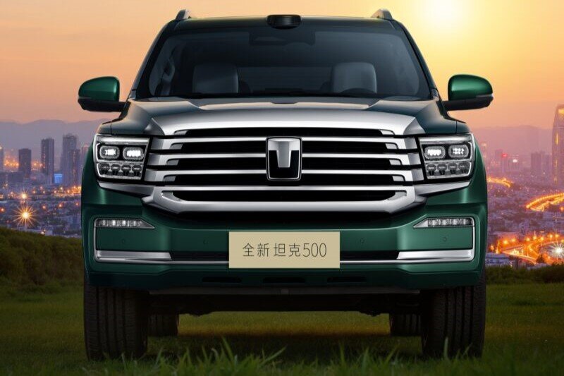 تانک وارداتی ایران نیامده عوض شد / لندکروزر چینی با آپشن سینما! /عکس