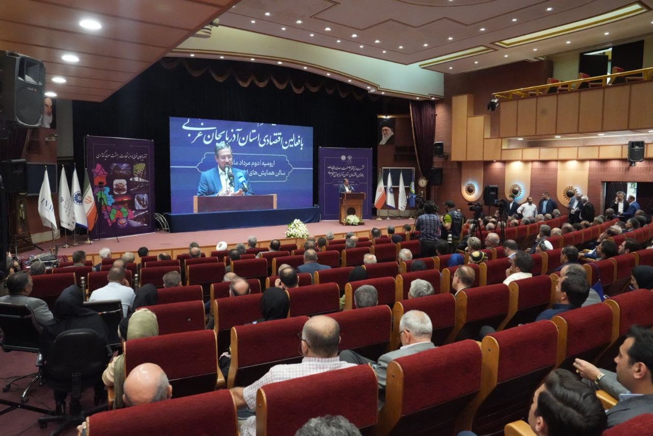 در دیدار وزیر صمت با فعالین اقتصادی استان آذربایجان‌غربی چه گذشت؟