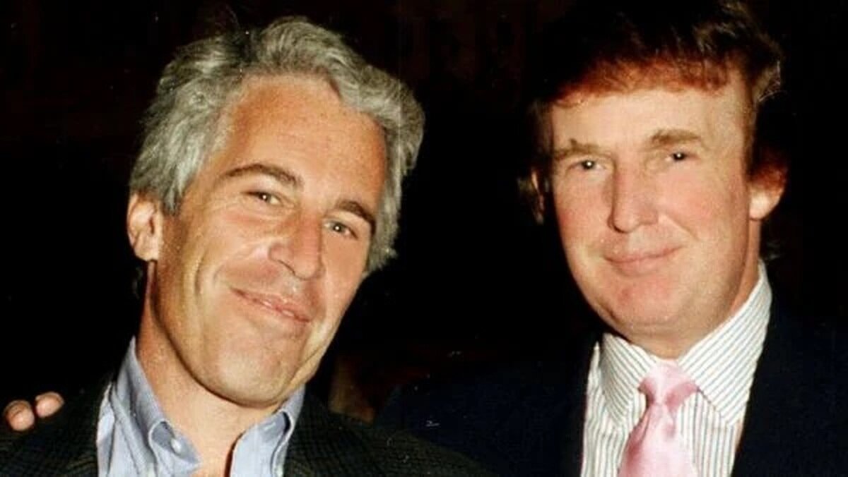 ترامپ: هیچ رابطهای با اپستین نداشتم/ اکثر دموکراتها به جزیره او سفر میکردند ترامپ: هیچ رابطهای با اپستین نداشتم/ اکثر دموکراتها به جزیره او سفر میکردند