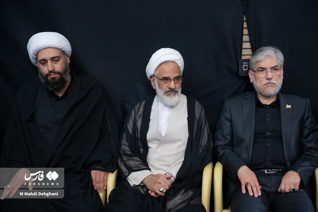 عکسهایی از مراسم چهلم شهید سردار باقری / خوش و بش عزیز جعفری و قاآنی / سردار نجات، حسین علایی و زاکانی در کنار یکدیگر 6