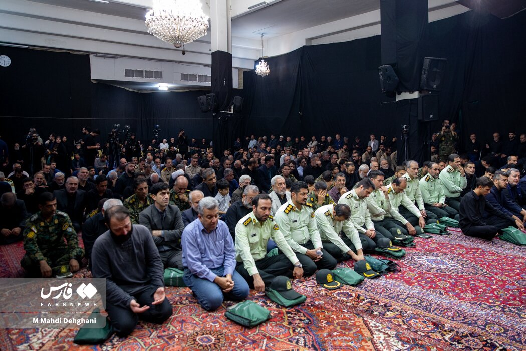 عکسهایی از مراسم چهلم شهید سردار باقری / خوش و بش عزیز جعفری و قاآنی / سردار نجات، حسین علایی و زاکانی در کنار یکدیگر 11