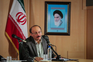 جادوی فرونسیس این کلمه یونانی / سوال عبدالکریمی: چرا شریعتی موفق بود و روشنفکران امروز نه؟/  کشف "فرونسیس" برای عملگرایی واقعی روشنفکران! جادوی فرونسیس این کلمه یونانی / سوال عبدالکریمی: چرا شریعتی موفق بود و روشنفکران امروز نه؟/  کشف "فرونسیس" برای عملگرایی واقعی روشنفکران!