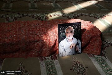 چهره‌های حاضر در مراسم تشییع احمد توکلی / از حضور زاکانی تا حزن روح الامینی + تصاویر