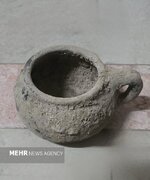 کشف و ضبط ۹ قلم شیء تاریخی پیش از اسلام در دماوند/ عکس
