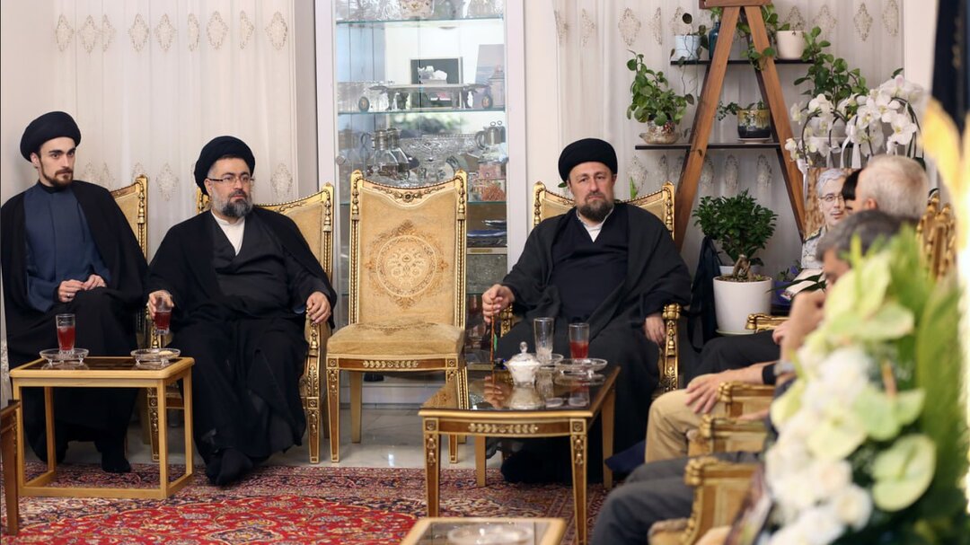 سید حسن خمینی با خانواده شهید باقری دیدار کرد + تصویر 2