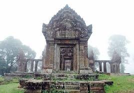 چرا تایلند و کامبوج به جان هم افتادند؟ / دعوای دیرینه به بیخانمانی بیش از صدهزار نفر منجر شد/ متحد آمریکا به متحد چین رحم نمیکند