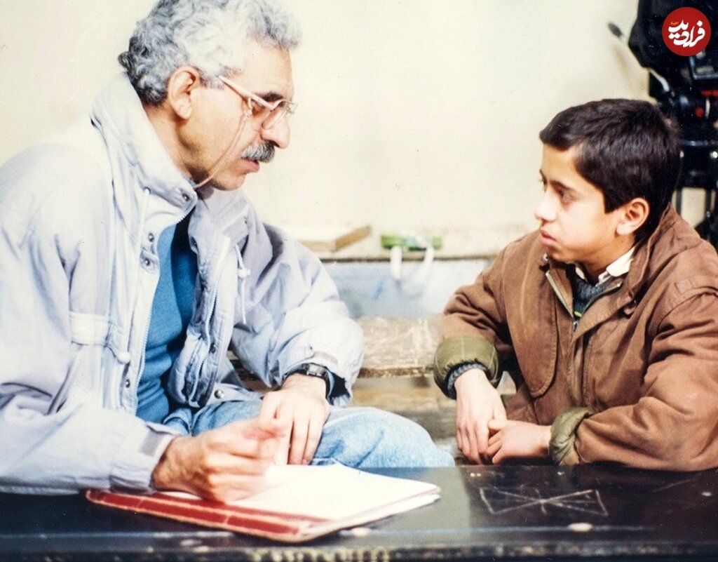 عکس/ کیومرث پوراحمد و مهدی باقربیگی سرصحنه «قصههای مجید»؛ سال ۱۳۷۰