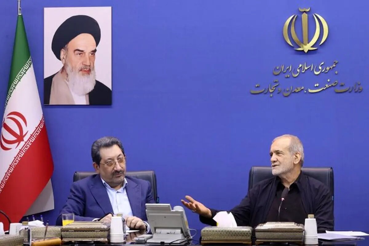 بازدید سرزده پزشکیان از دو وزارتخانه/ مالواجرد و رییس‌جمهور در قاب یک تصویر + عکس