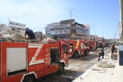 مهار آتش سوزی در مجتمع تجاری درگهان قشم