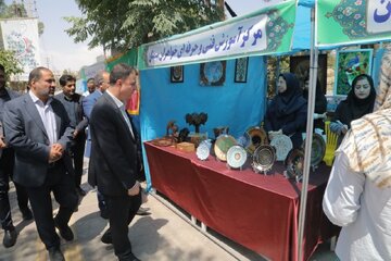 تناسب  آموزشهای فنی و حرفهای با نیازهای استان به حفظ نیروی ماهر در استان منجر میشود تناسب  آموزشهای فنی و حرفهای با نیازهای استان به حفظ نیروی ماهر در استان منجر میشود